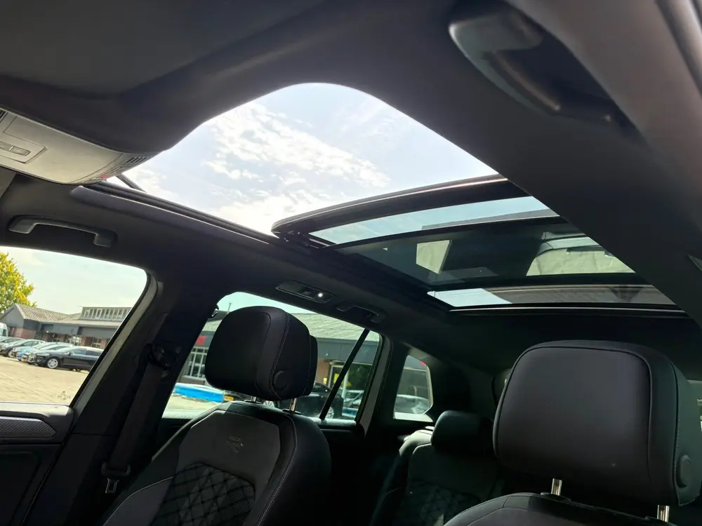 Volkswagen Tiguan 1.4 TSI eHybrid R-Line Business+ - IQ ligh uit 2023, foto 13