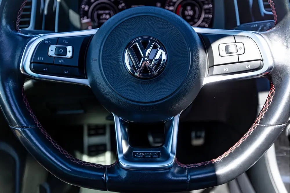 Volkswagen Golf 2.0 TSI GTI Performance Panoramadak/Adaptive uit 2019, foto 17