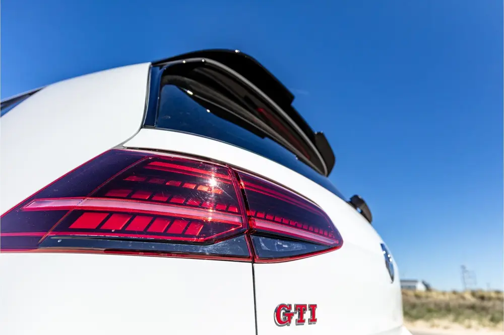 Volkswagen Golf 2.0 TSI GTI Performance Panoramadak/Adaptive uit 2019, foto 9