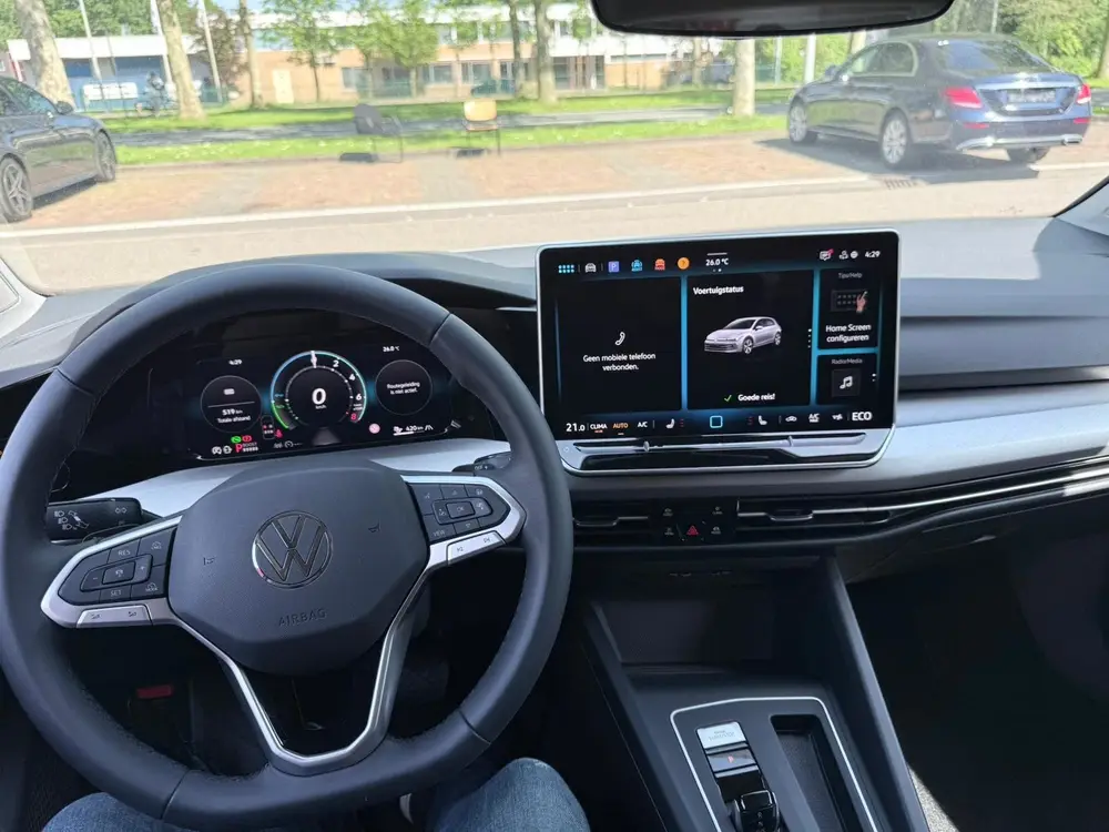 Volkswagen Golf 1.5 eHybrid Life Edition | Facelift | BTW au uit 2025, foto 8