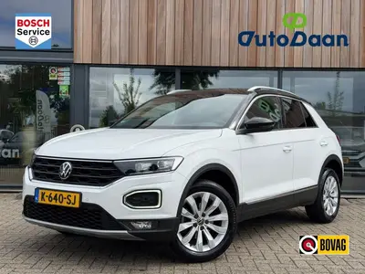 Volkswagen T-Roc 1.5 TSI Sport | Trekhaak | Adaptive Cruis | uit 2021
