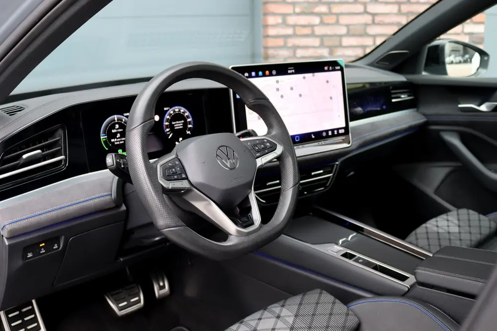Volkswagen Passat Variant 1.5 eHybrid R-Line Edition | ACC | uit 2024, foto 8