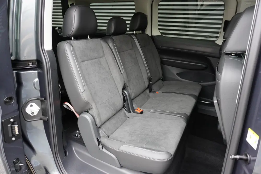 Volkswagen Caddy Maxi L2 150pk Plug-in Hybride Style Automaa uit 2026, foto 3