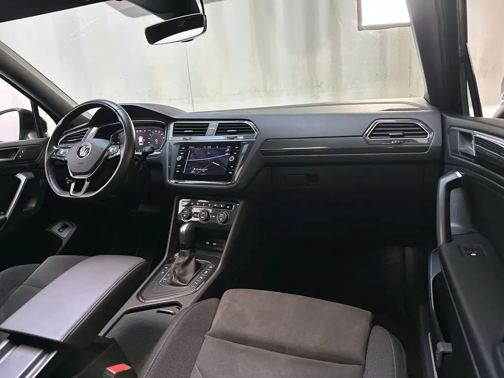 Volkswagen Tiguan Allspace 1.5 TSI Highline Business R Panor uit 2020, foto 2