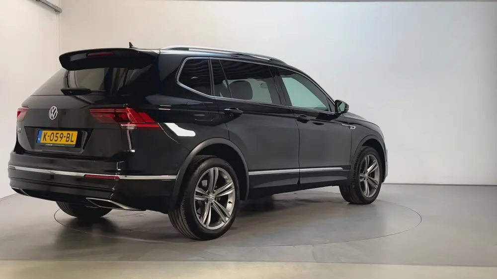 Volkswagen Tiguan Allspace 1.5 TSI Highline Business R Panor uit 2020, foto 3