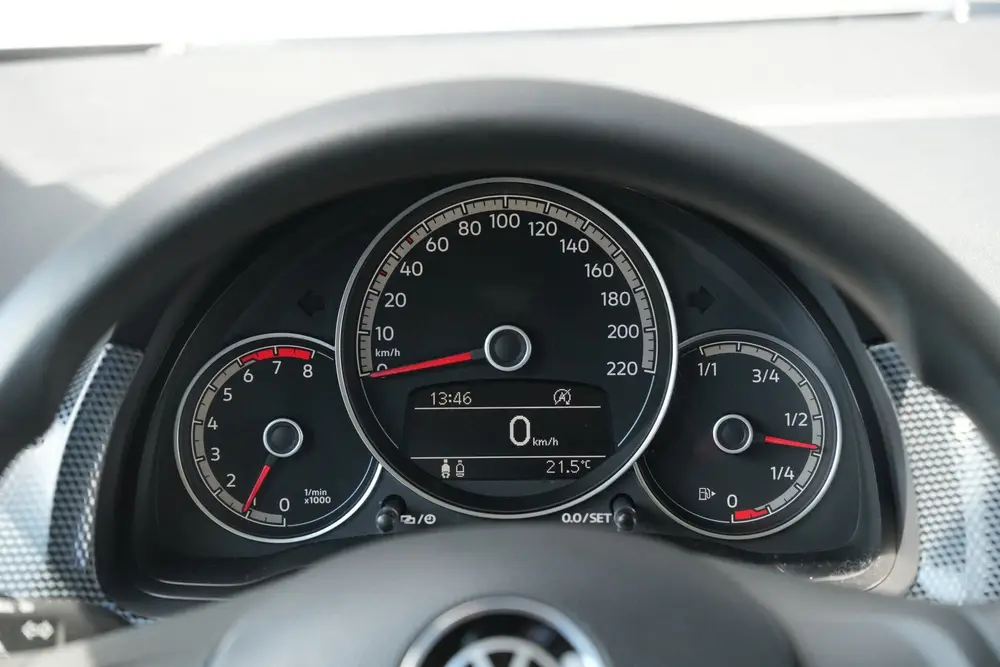 Volkswagen Up! 1.0 - Cruise - Camera - PDC - Bluetooth - DAB uit 2022, foto 12