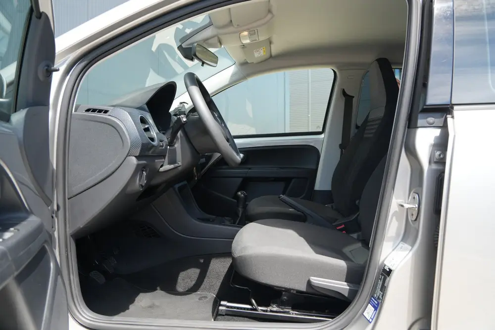 Volkswagen Up! 1.0 - Cruise - Camera - PDC - Bluetooth - DAB uit 2022, foto 5