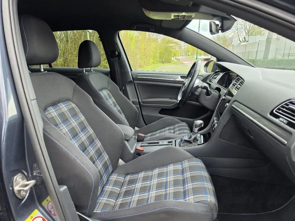 Volkswagen Golf 7.5 GTE 204pk DSG 2020 Blauw uit 2020, foto 13