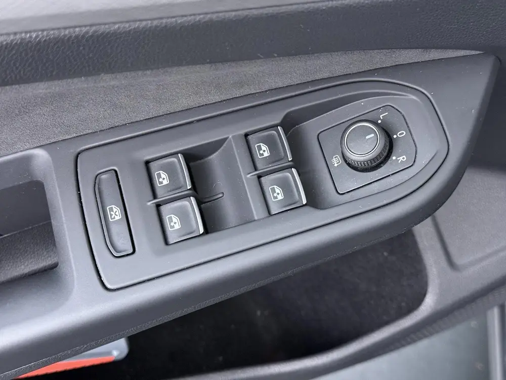 Volkswagen Golf 1.0 TSI Life Business - Adative Cruise Contr uit 2024, foto 13