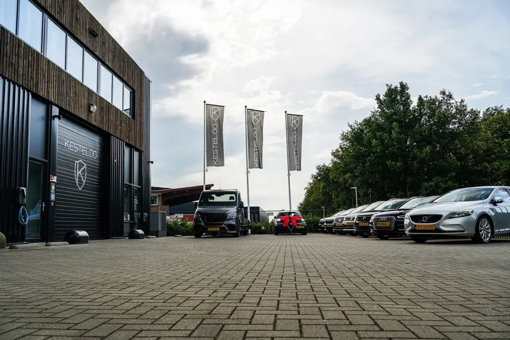 Volkswagen Golf 1.0 TSI Life Business LED/R LINE uit 2020, foto 2
