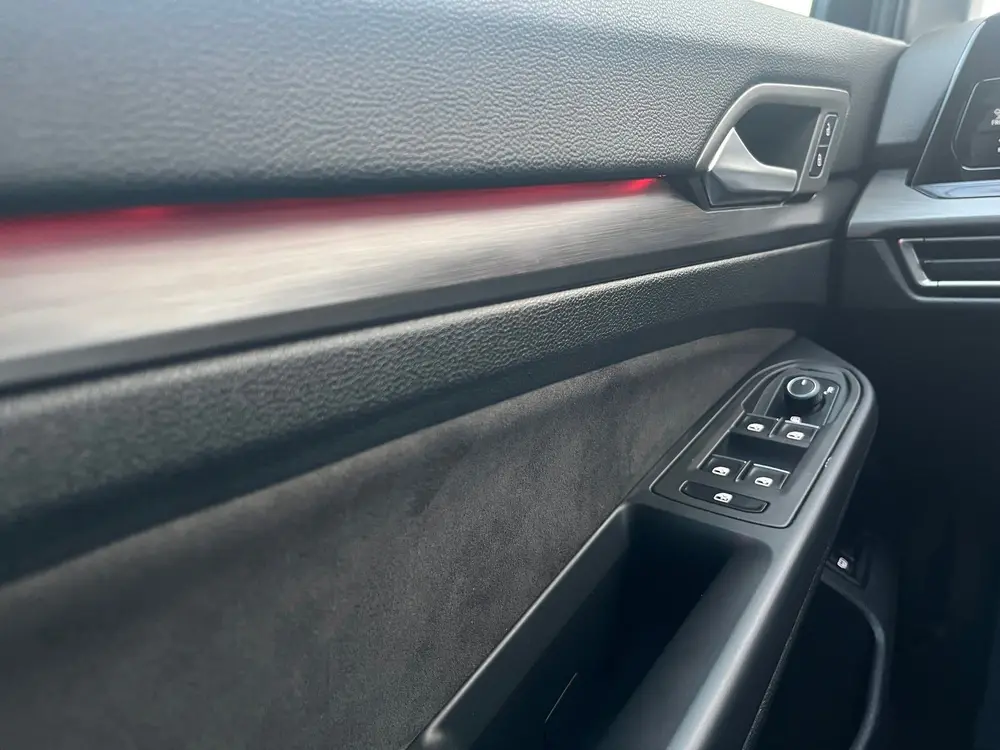 Volkswagen Golf eHybrid KeyLess|Alcantara|NAP CarPass! uit 2024, foto 14