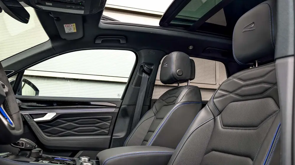 Volkswagen Touareg R 3.0 TSI eHybrid 462pk 4MOTION | SoH 100 uit 2025, foto 4