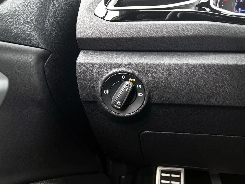 Volkswagen T-Roc 1.0 TSI R-Line | 110 PK | Apple Carplay / A uit 2023, foto 17