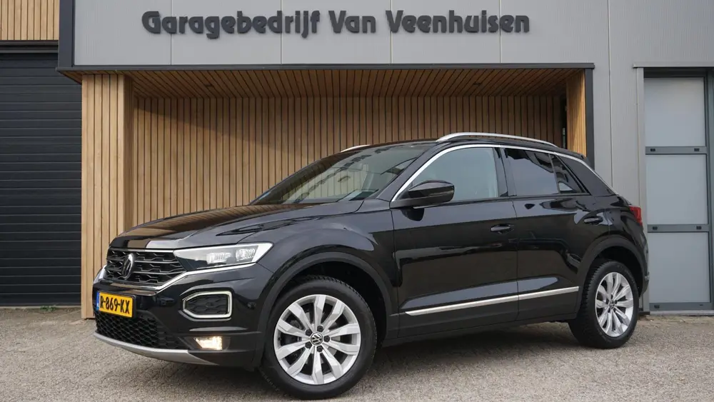 Volkswagen T-Roc 1.5 TSI 150pk DSG Sport Clima Keyless DAB V uit 2022