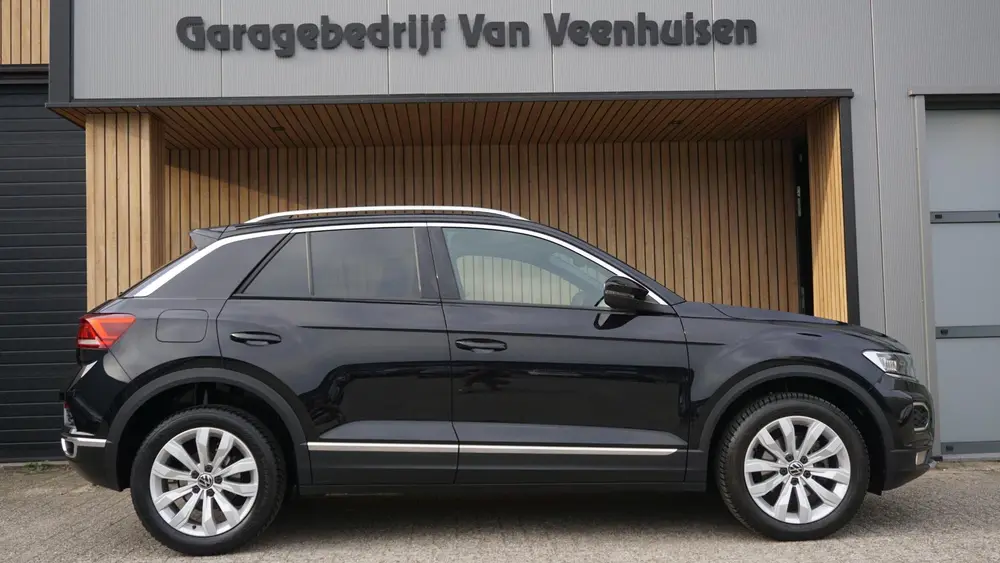 Volkswagen T-Roc 1.5 TSI 150pk DSG Sport Clima Keyless DAB V uit 2022, foto 3