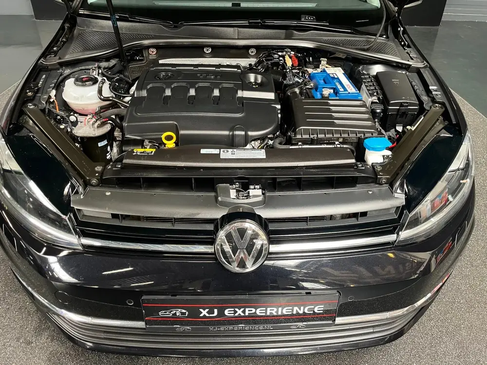 Volkswagen Golf 1.6 TDI Highline Business NAVI CARPLAY AUTOM uit 2019, foto 10