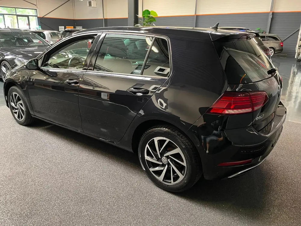 Volkswagen Golf 1.6 TDI Highline Business NAVI CARPLAY AUTOM uit 2019, foto 4