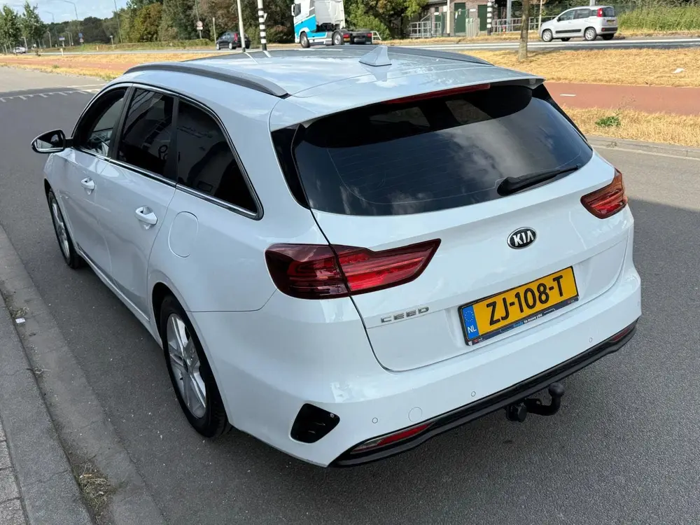 Kia Ceed Sportswagon 1.0 T-GDi DynamicLine/Navi/Camera/Carpl uit 2019, foto 4