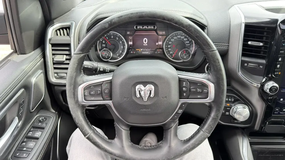 Dodge Ram 1500 5.7 V8 4x4 Crew Cab Laramie uit 2019, foto 18