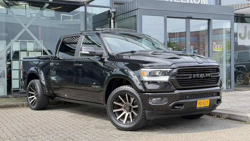 Dodge Ram 1500 5.7 V8 4x4 Crew Cab Laramie uit 2019, foto 2