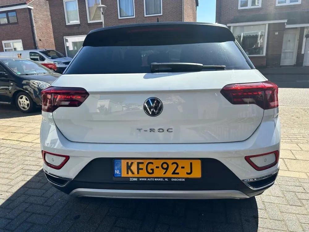 Volkswagen T-Roc 1.5 TSI LIFE BNS facelift model AUTOMAAT uit 2022, foto 4
