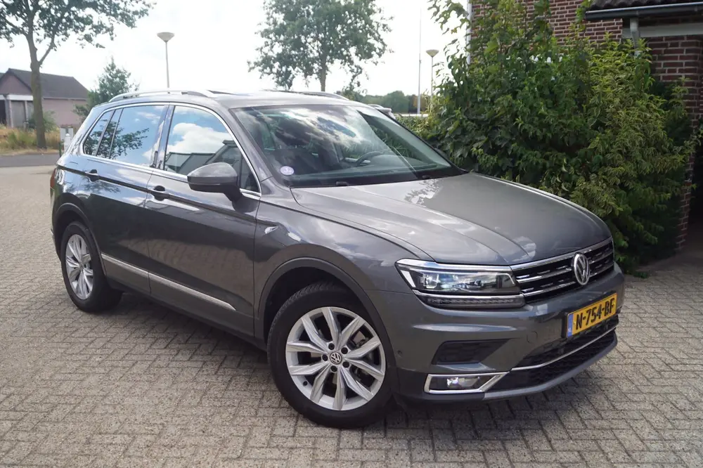 Volkswagen Tiguan 1.5 TSI ACT Highline Autom Panodak Alcanta uit 2019, foto 8