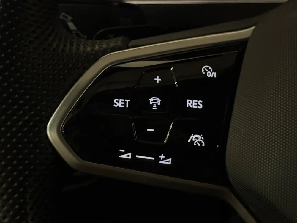 Volkswagen Tiguan 1.4 TSI eHybrid R-Line Business+ Pano Lede uit 2023, foto 14