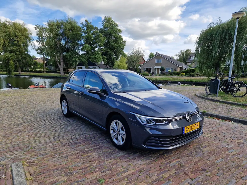 Volkswagen Golf 1.5 TSI lesauto uit 2020