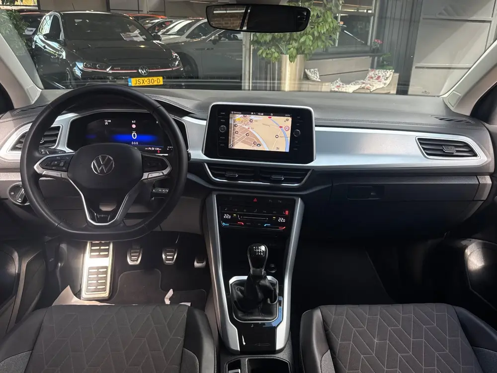 Volkswagen T-Roc TSI 115PK LIFE GOAL NAVI/CARPLAY/STOELVERW. uit 2025, foto 10
