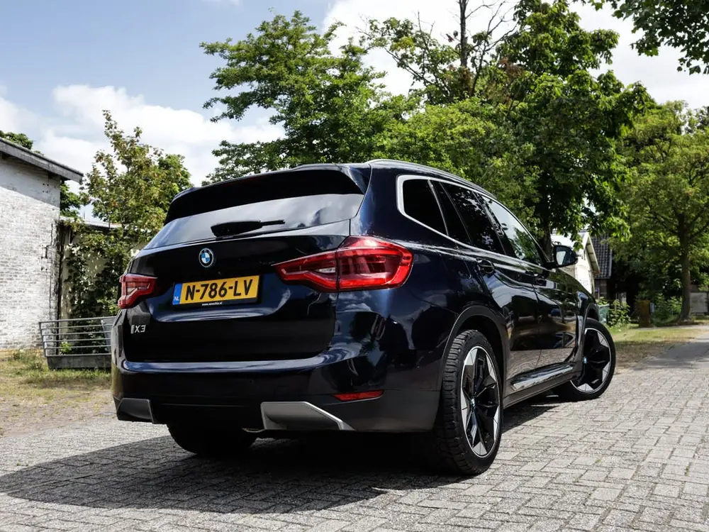 BMW IX3 High Executive 80 kWh 1e-Eig. & Keurig-Onderh BOVAG uit 2021, foto 2