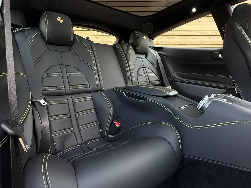 Ferrari GTC4Lusso T 3.9 V8 LIFT|PANO|P.DISPLAY|CARBON uit 2021, foto 16