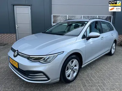 Volkswagen Golf Variant 1.0 TSI Life-Carplay-Adaptive-LM-NAP uit 2022