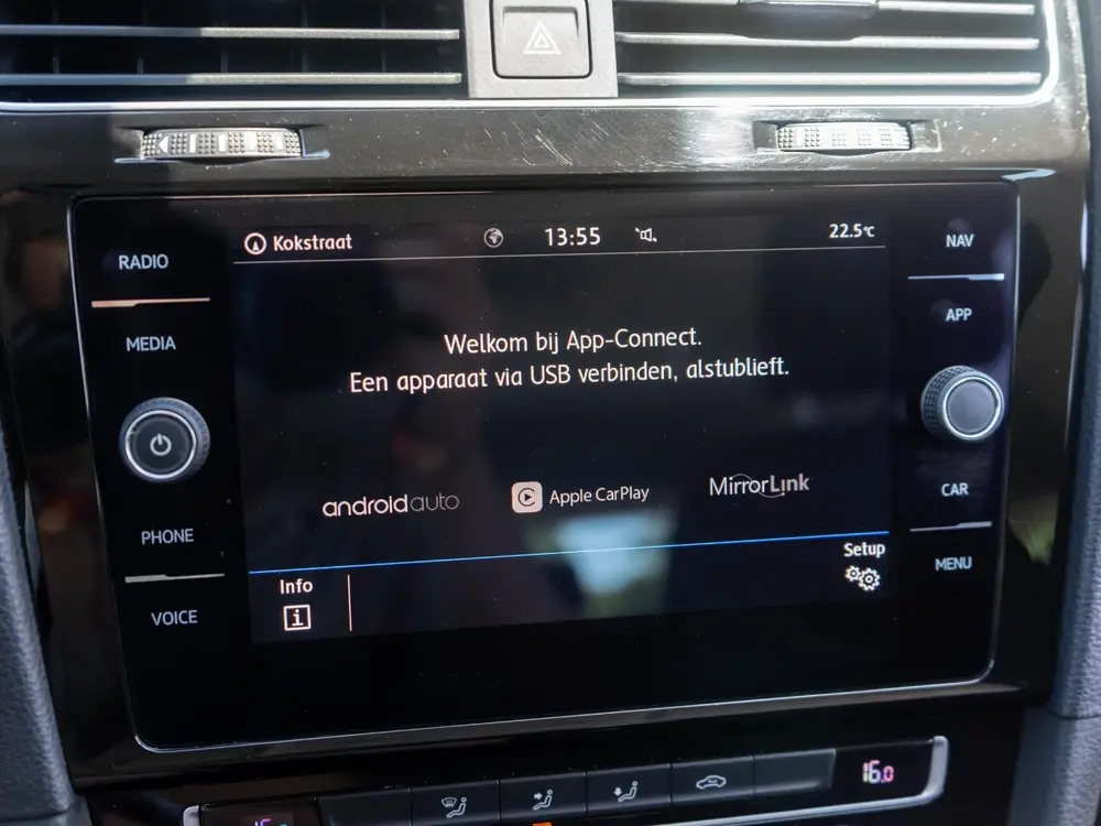 Volkswagen Golf 1.5 TSI Highline carplay - alcantara - dig. uit 2019, foto 11