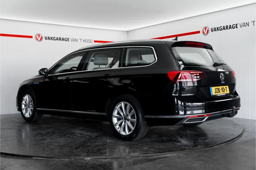 Volkswagen Passat Variant 1.4 TSI PHEV GTE Business Panorama uit 2022, foto 12