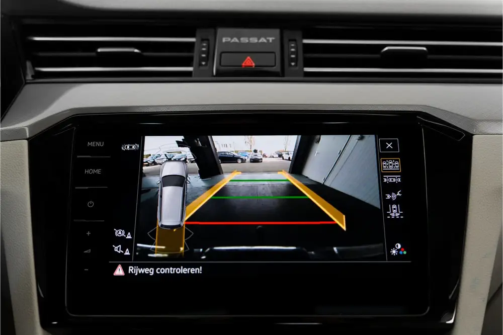Volkswagen Passat Variant 1.4 TSI PHEV GTE Business Panorama uit 2022, foto 19
