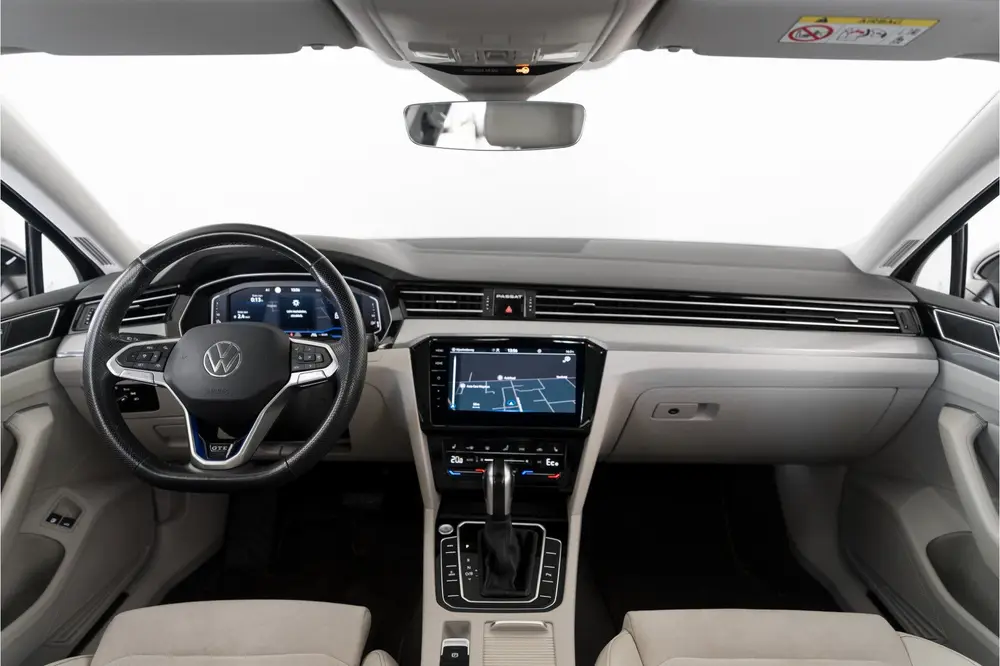 Volkswagen Passat Variant 1.4 TSI PHEV GTE Business Panorama uit 2022, foto 3