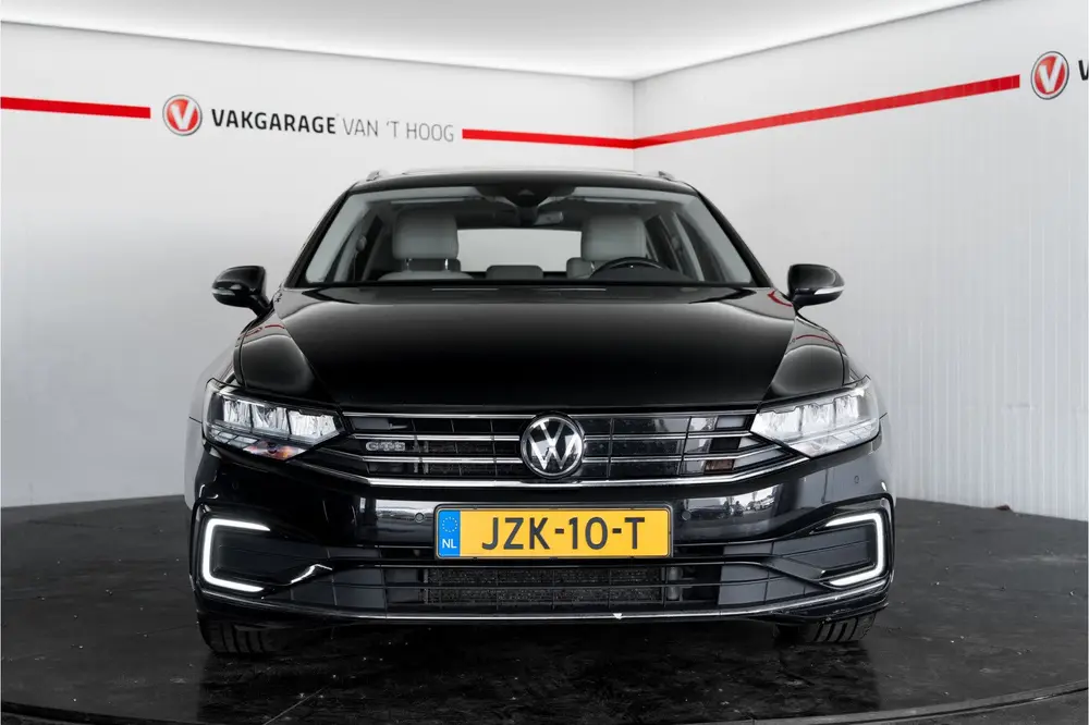 Volkswagen Passat Variant 1.4 TSI PHEV GTE Business Panorama uit 2022, foto 4