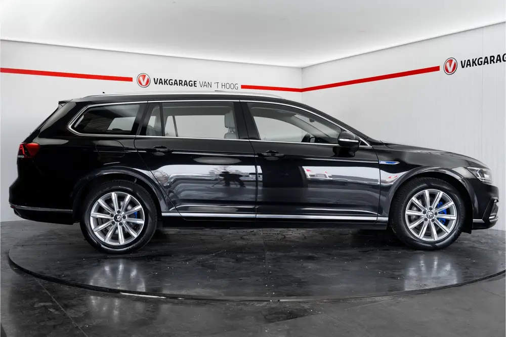 Volkswagen Passat Variant 1.4 TSI PHEV GTE Business Panorama uit 2022, foto 7
