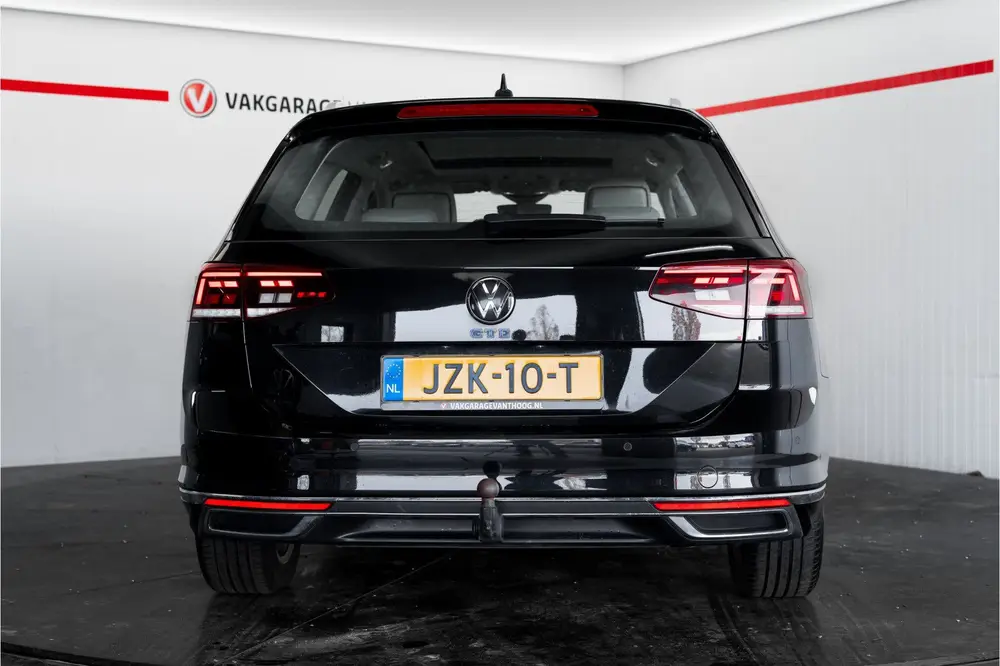 Volkswagen Passat Variant 1.4 TSI PHEV GTE Business Panorama uit 2022, foto 9
