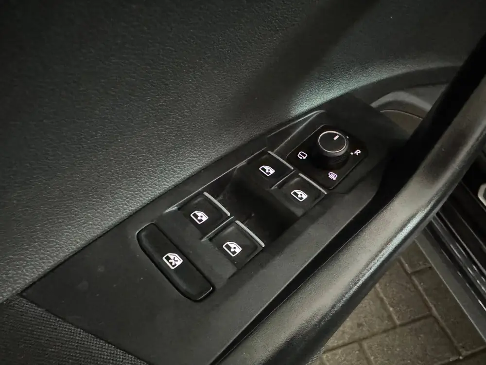 Volkswagen Polo 1.0 TSI R-Line Edition Pano|Keyless|ACC|Came uit 2024, foto 14