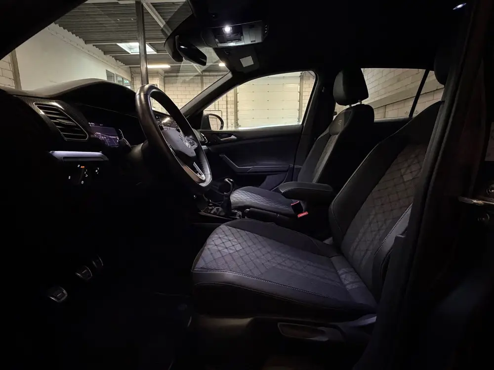 Volkswagen T-Cross 1.0 TSI R-Line|Navi|Camera|CarPlay|Pdc uit 2024, foto 8