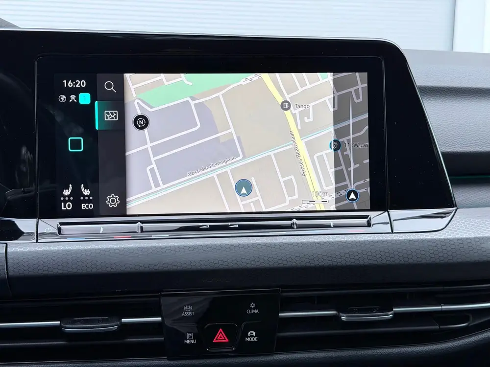 Volkswagen Golf 1.4 eHybrid GTE Pano/Matrix/Trekhaak uit 2022, foto 19