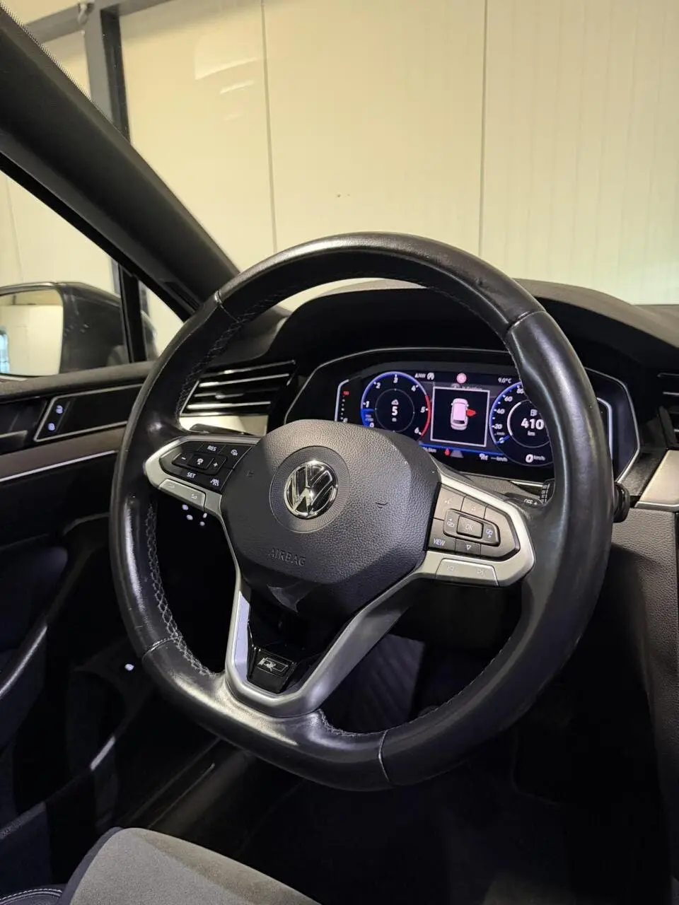 Volkswagen Passat Variant Passat 1.6 TDI R-line Pano Virtual Trekhaak NAP uit 2020, foto 12