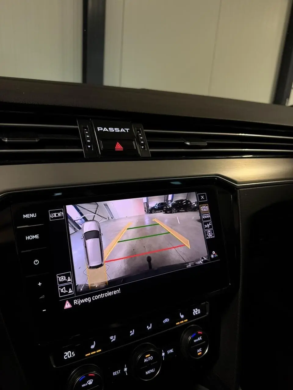 Volkswagen Passat Variant Passat 1.6 TDI R-line Pano Virtual Trekhaak NAP uit 2020, foto 19