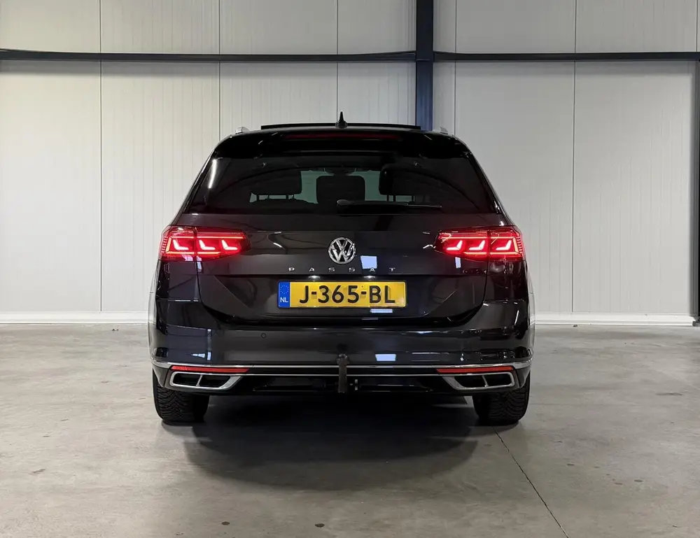 Volkswagen Passat Variant Passat 1.6 TDI R-line Pano Virtual Trekhaak NAP uit 2020, foto 7