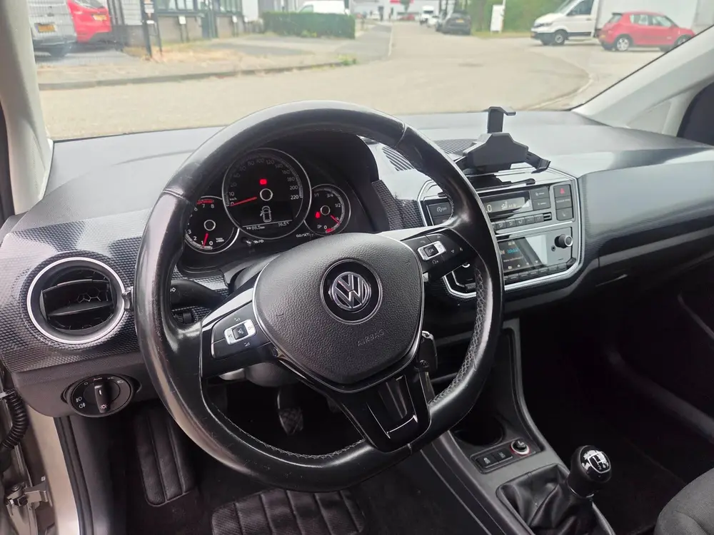 Volkswagen UP! 1.0 BMT high up! uit 2019, foto 16