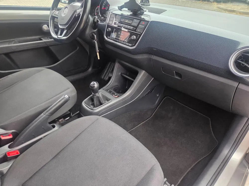 Volkswagen UP! 1.0 BMT high up! uit 2019, foto 18