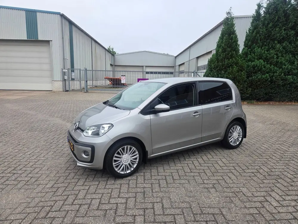 Volkswagen UP! 1.0 BMT high up! uit 2019, foto 2