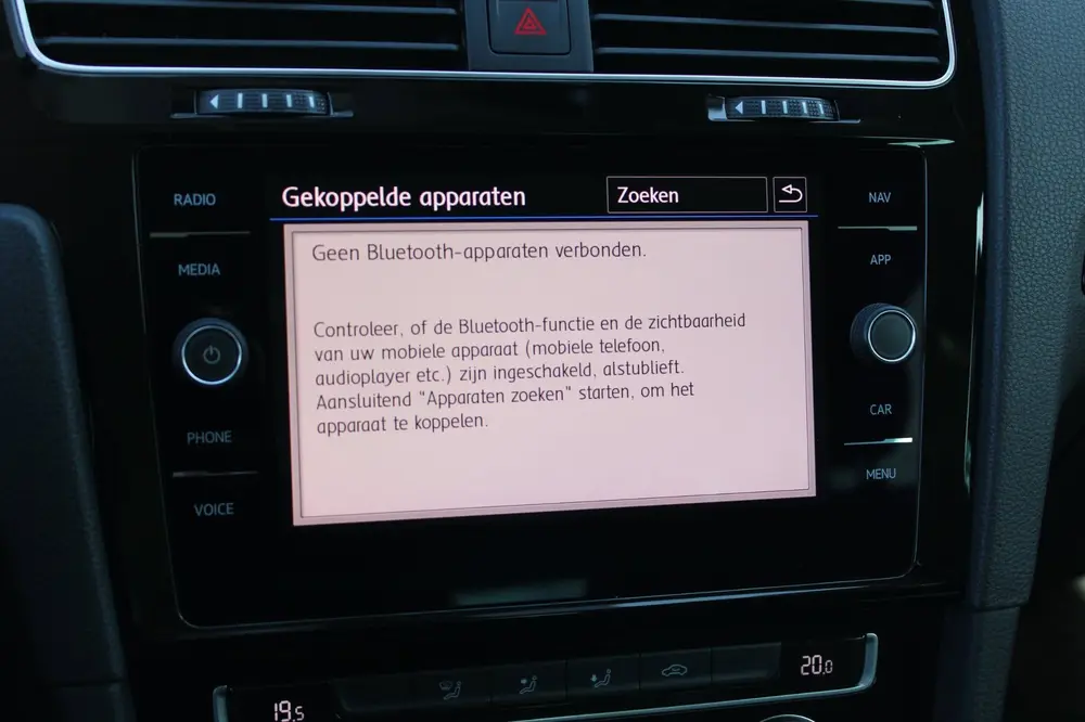Volkswagen Golf 1.0 TSI Highline AdaptiveCruise VirtualCockp uit 2019, foto 16