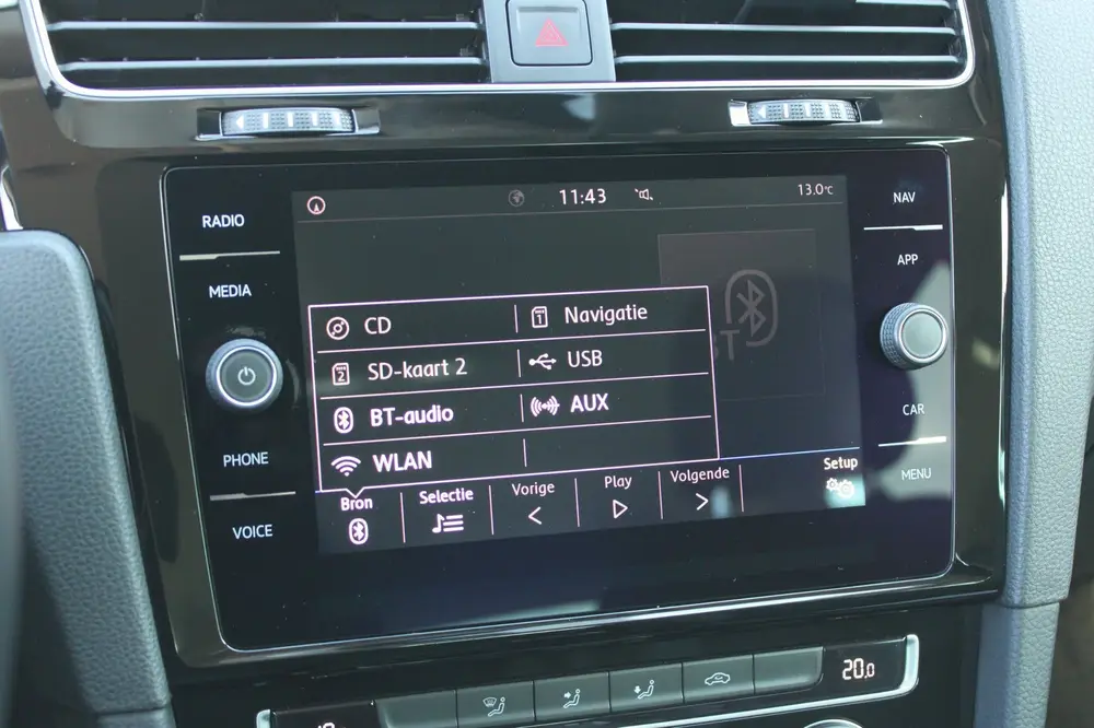 Volkswagen Golf 1.0 TSI Highline AdaptiveCruise VirtualCockp uit 2019, foto 18
